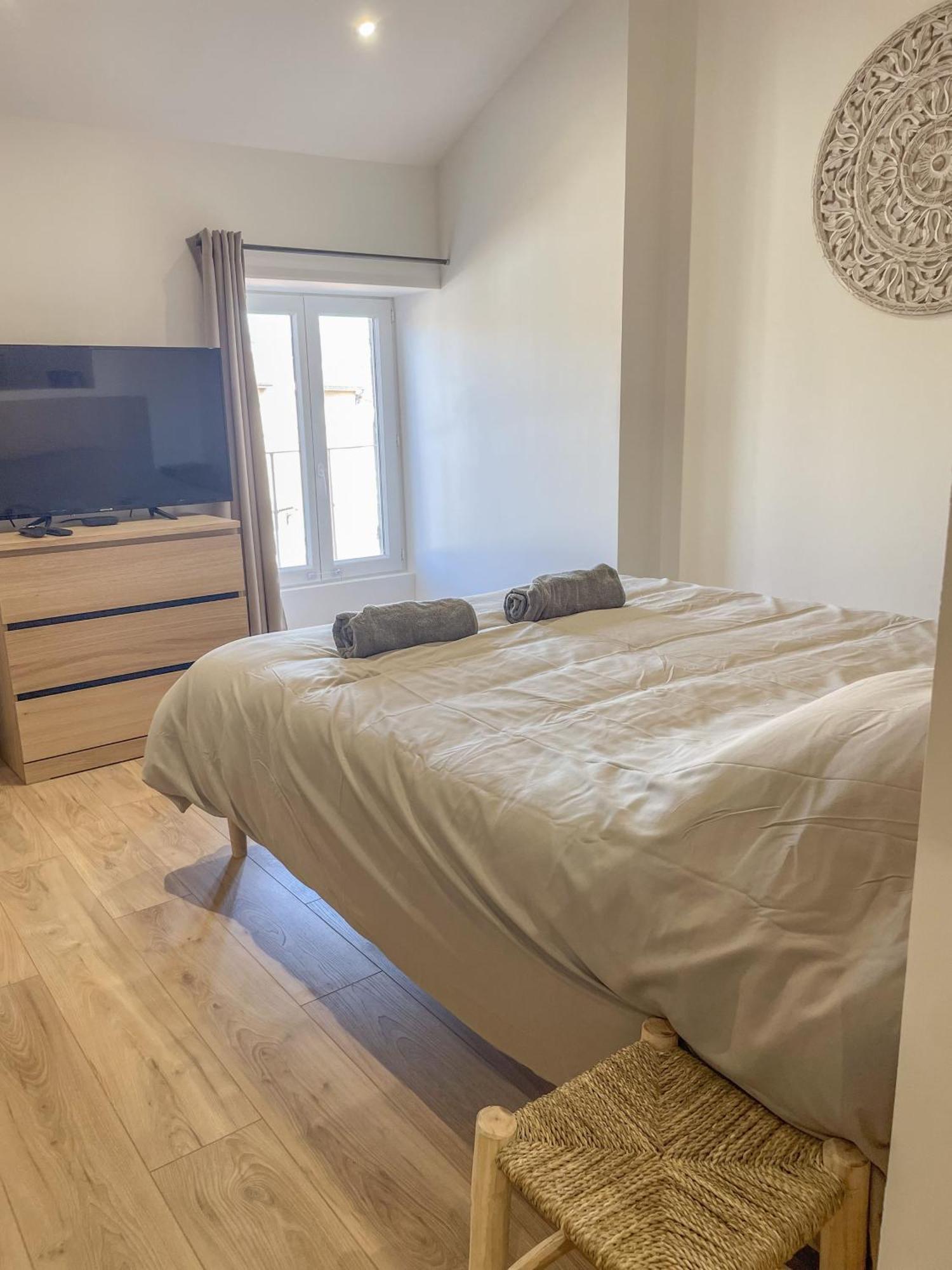 Esprit Bali Lägenhet Montbrison Exteriör bild
